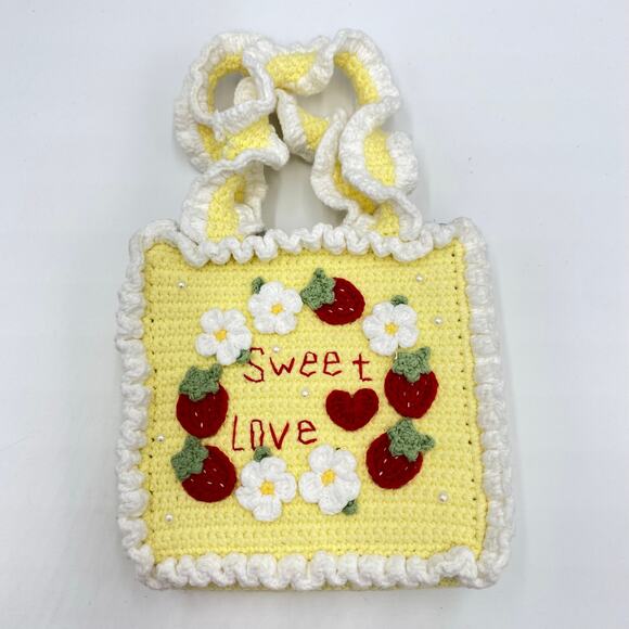 Crochet Yellow Strawberries Mini Bag 6 x 6 - Picture 1 of 5